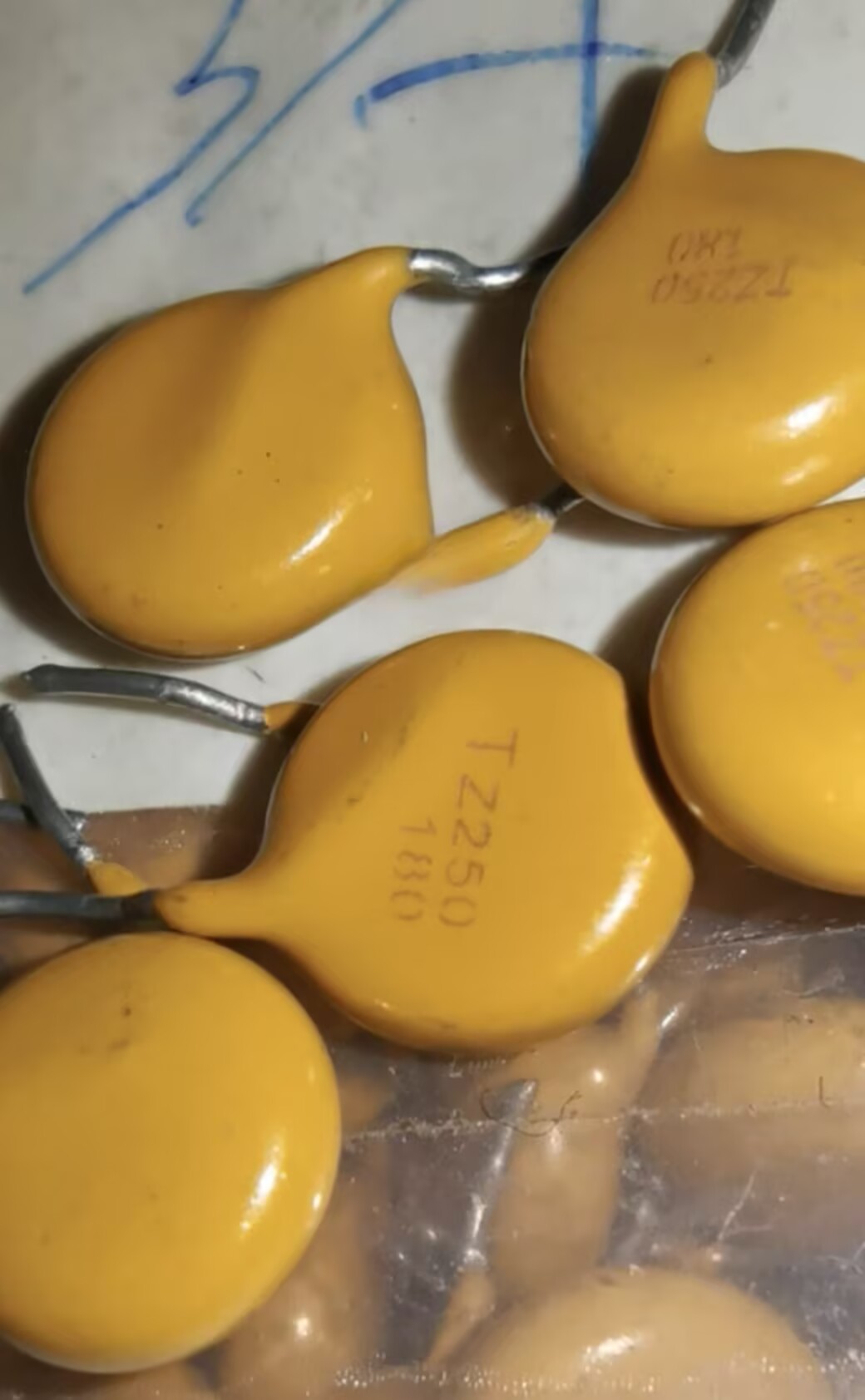 GP250-180F GP250-180 G04E04-180FE02 GOODPOL 固派 3A60V 250C 11.5X2.5X4.5.jpg